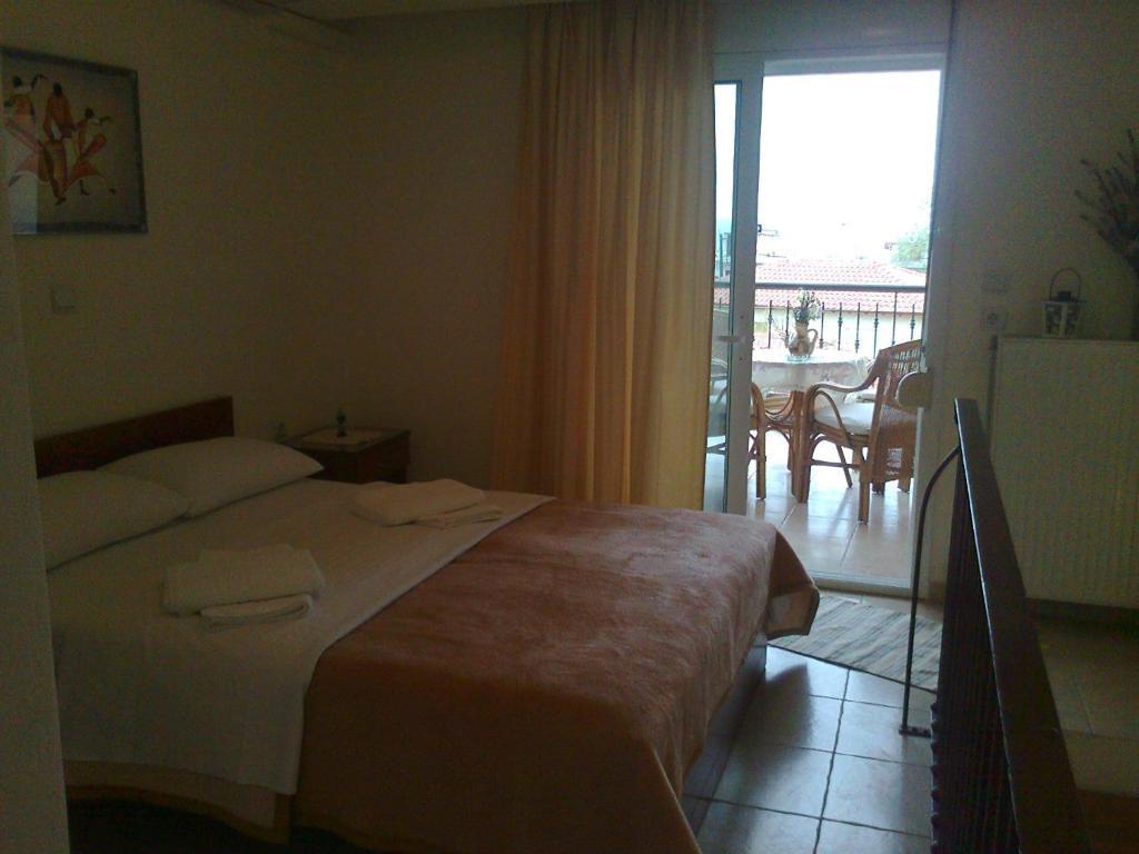 Phyllis Maisonettes Kallithea  Bilik gambar