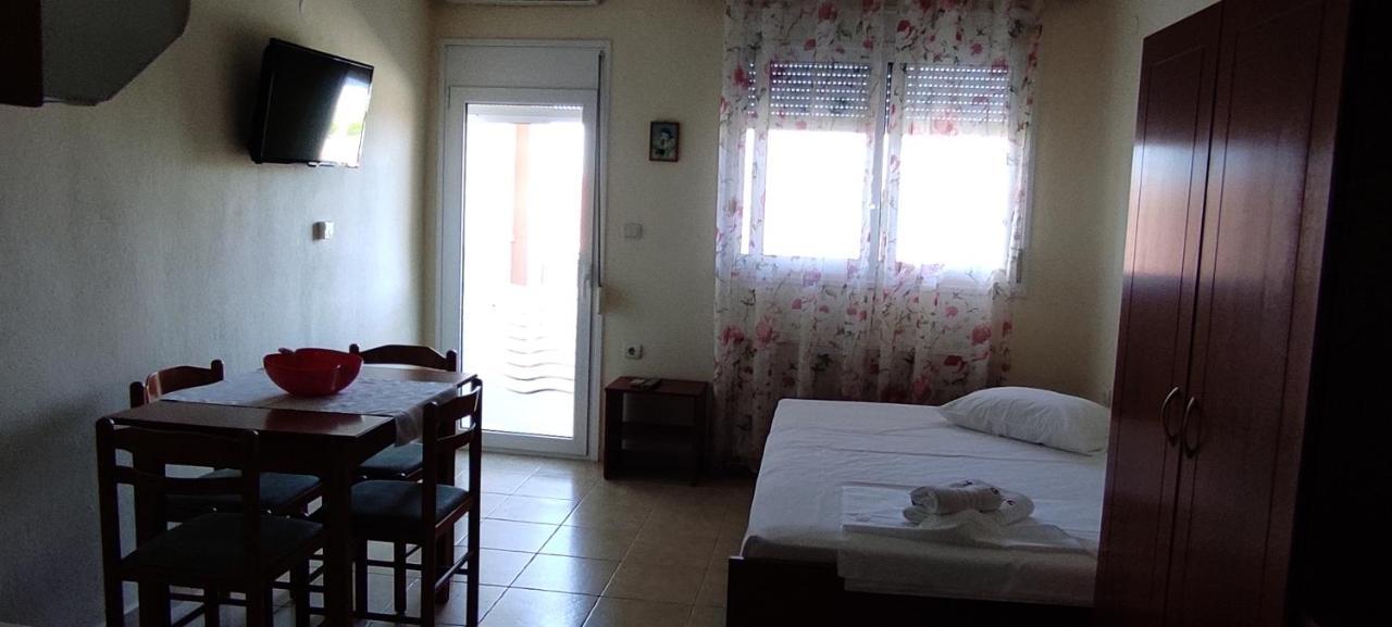 Phyllis Maisonettes Kallithea  Luaran gambar