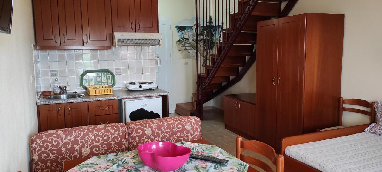 Phyllis Maisonettes Kallithea  Luaran gambar